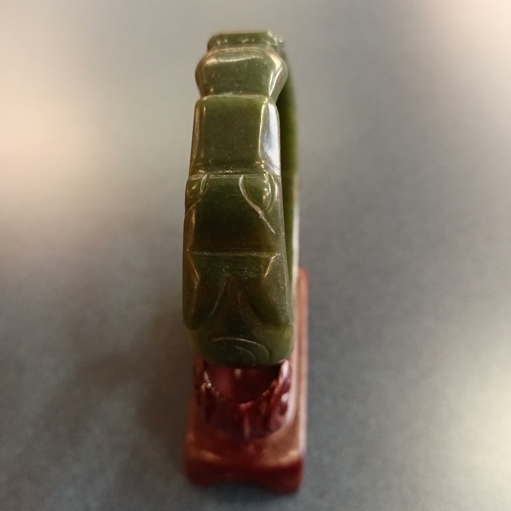 Vintage 1970s hand Craved jade Bangle